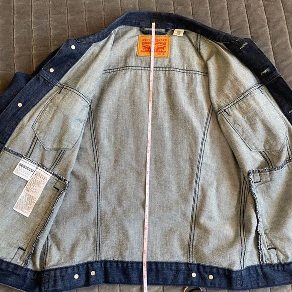 Levi's Denim Jacket, dark wash, men's size M - Picture 8 of 8